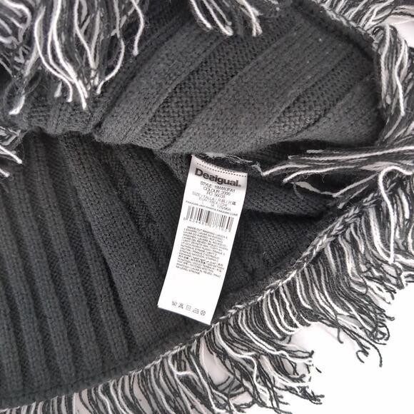 Desigual Jers Brixton Black & White Wool Blend Fringe Hem Sweater - Size M - GUC - Picture 6 of 16